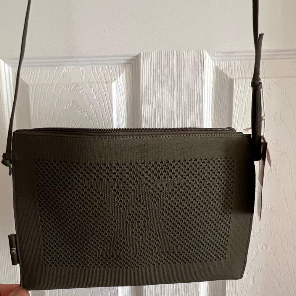 Vivaia Lucy The Envelope Crossbody Bag - Picture 8 of 12